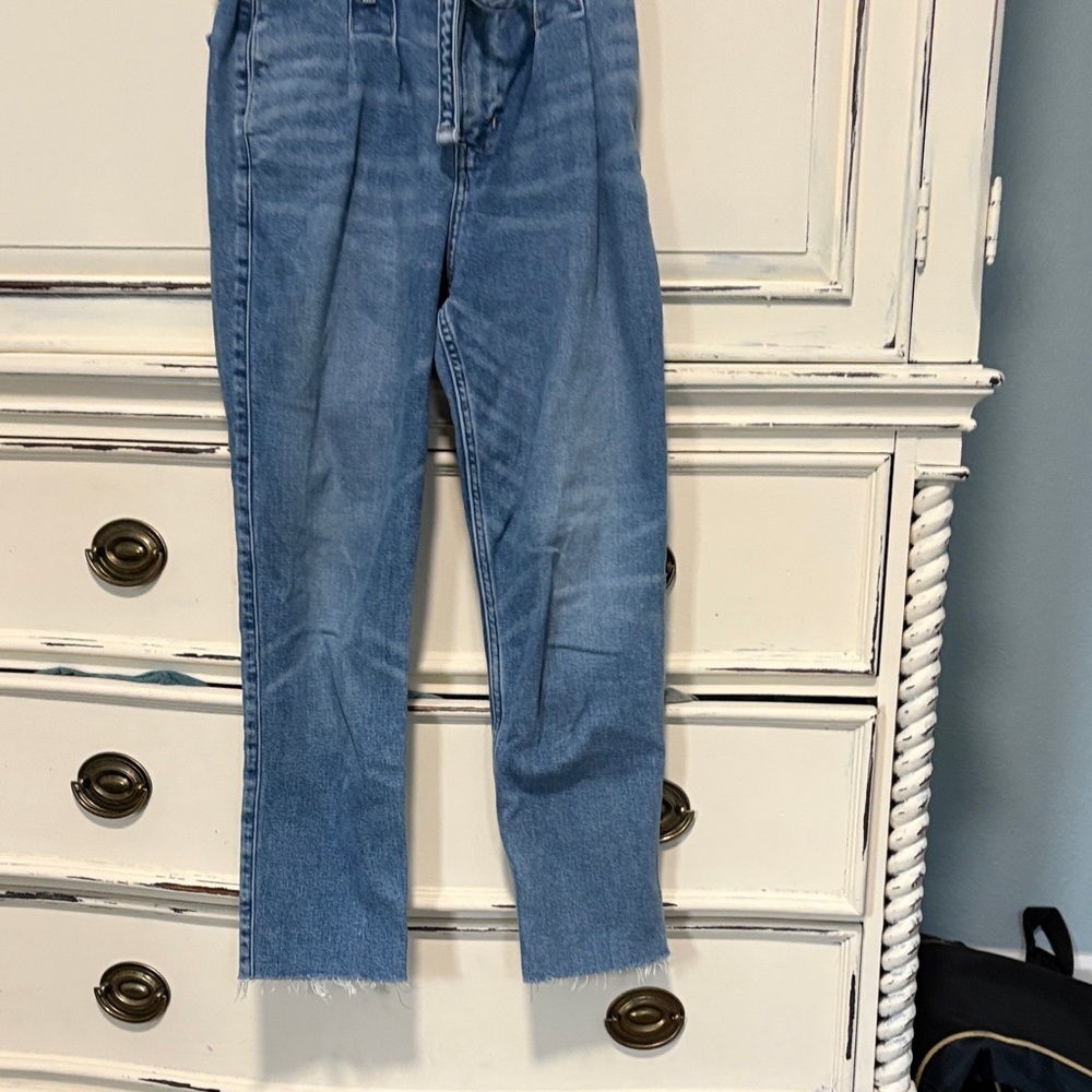 Hollister Light Blue High Rise Women's Jeans - Picture 4 of 7